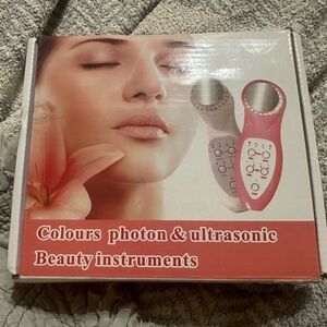 Photon & Ultrasonic Beauty Instrument. European and America plug adapter